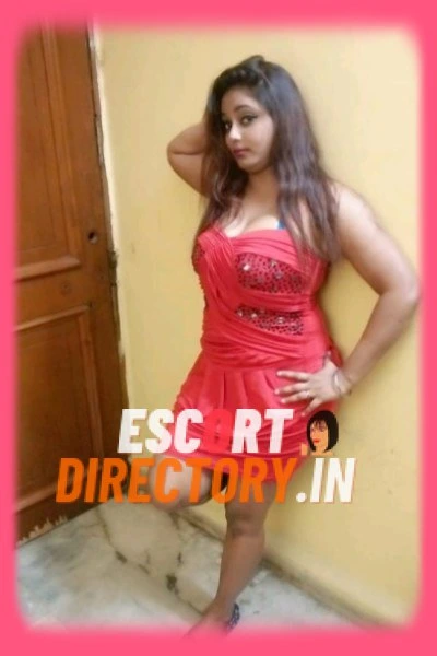Nidhi Patel, a Dubai escort in a luxurious setting at Jumeirah Beach Hotel